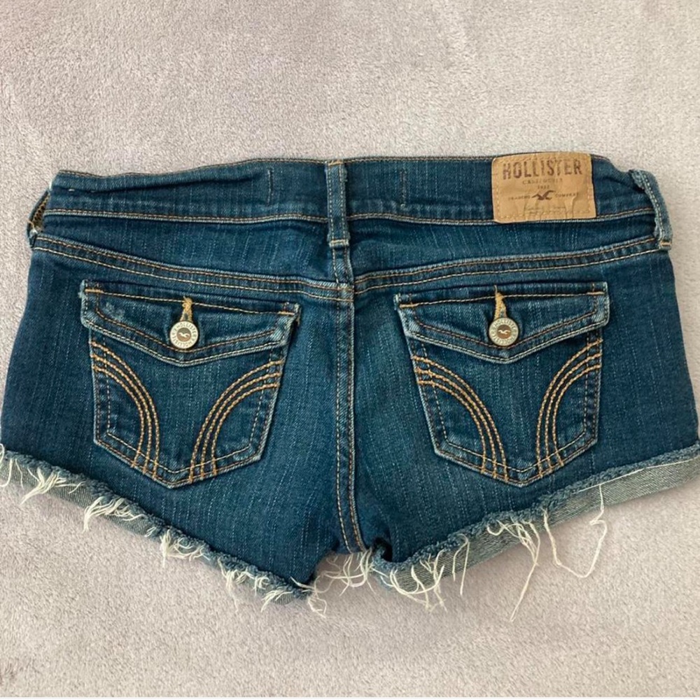 Hollister lowrise shorts 24